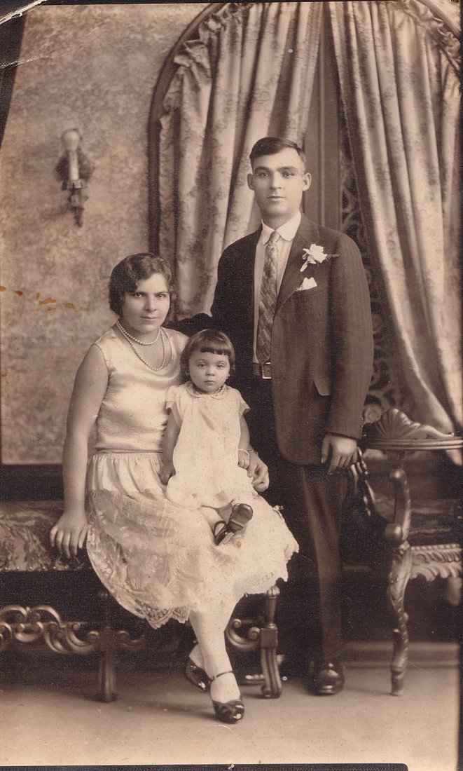 Frank, Catherine & Catherine Merenda